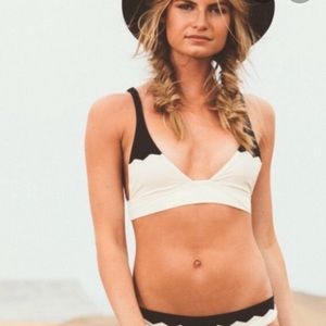 Boys + Arrows / bikini top / Medium